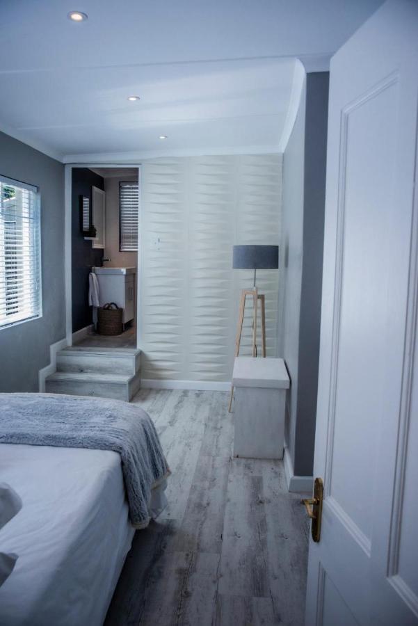 Villa Seven On Flora- Hot Tub, Modern With Amazing Outside Area Hermanus Exterior foto
